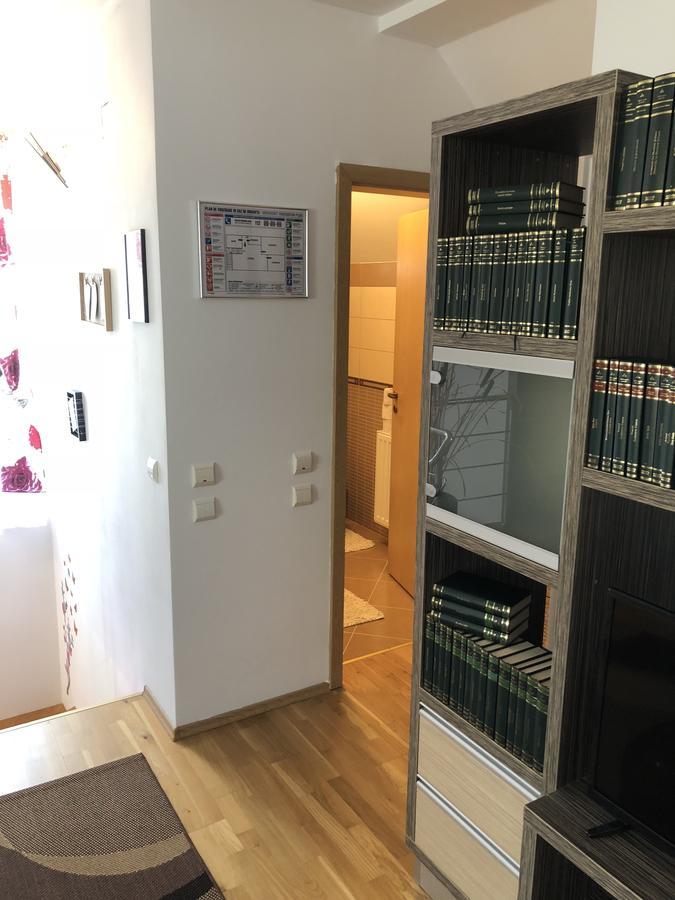 Smiley Apartment Sibiu Luaran gambar